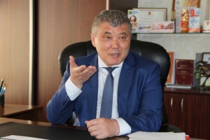 Чиновник омской мэрии Мендубаев вернулся на пост главы Кормиловского района