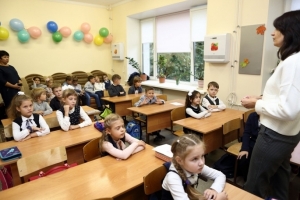 От 38,9 до 164,7 тыс. рублей: названы зарплаты директоров омских школ