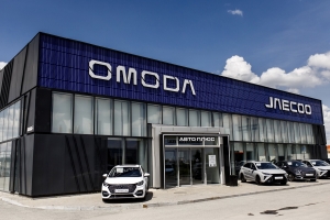 Двойная премьера весны: в омском автосалоне «OMODA|JAECOO Автоплюс» презентовали эффектные кроссоверы
