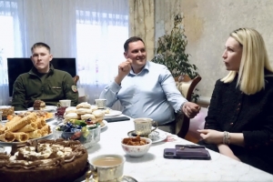 Оксана Фадина встретилась с освобожденным из плена участником спецоперации