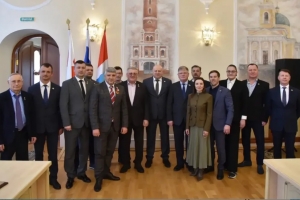 Мэр Омска Сергей Шелест и председатель Горсовета Корбут наградили участников проекта «Меценатство»