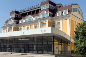 В здании на Маркса, которое пустовало много лет, разрешили открыть гостиницу