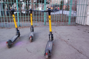 В Советском округе Омска предлагали открыть 21 парковку для электросамокатов, но разрешили только две