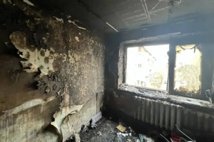 В Омске при пожаре в многоэтажке погиб трехлетний малыш 