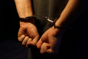 Прокуратура требует направить на лечение омича, обвиняемого в захвате 75-летней заложницы