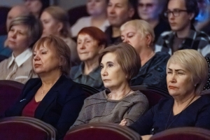 Омский НПЗ обновил оборудование для световых эффектов в театре имени Любови Ермолаевой