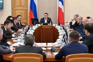 Хоценко рассказал о газификации домов и мемориалов в Омской области