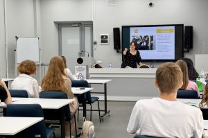 В Омске на базе ОмГПУ стартовала профильная педагогическая смена для школьников