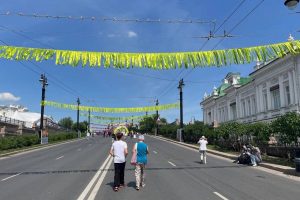 «Безумные танцы и музыка возле театра»: народный артист Юрий Ицков остался недоволен шумом в центре Омска