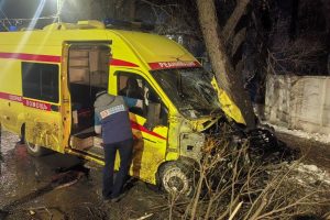 Водителю омской скорой грозит до 5 лет колонии из-за гибели пациентки в ДТП