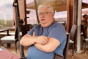 Режиссер Сергей Члиянц: «Люди объелись картонного кино, но продолжают его смотреть» 