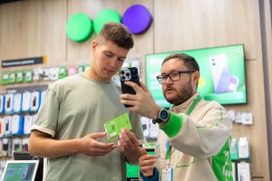 Смартфоны c ИИ переходят из категории новинок в повседневность