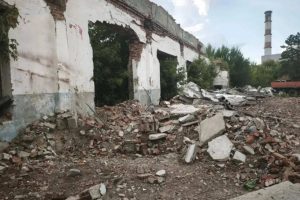 В Омске 13‑летний мальчик погиб при обрушении заброшенного здания