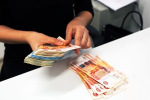 В ВТБ подсчитали, что банки увеличат россиянам выплаты кешбэка на треть
 