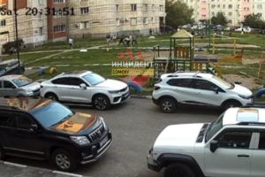 «Будем убивать патлатых»:  в Омске трое пьяных мужчин избили подростков из‑за длины волос