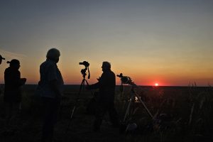 Омские астрономы поделились красивыми кадрами звездопада Персеиды