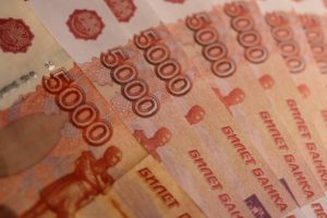 СФР разъяснил, как будут зачисляться пенсии и соцвыплаты в Омской области в августе