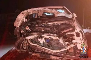 В Калачинске 20-летний водитель протаранил автомобиль женщины с тремя детьми