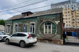 Старинный особняк в центре Омска продают за 6 миллионов рублей