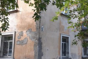 В Омске власти изымают три земельных участка и десятки квартир