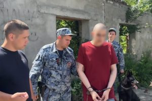 «Радовалась и называла избавителями»: появилось видео допроса подозреваемого в громком убийстве омского студента