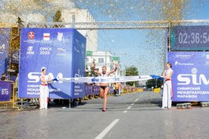 Пятое «золото» Марины Ковалевой: омичка стала чемпионкой Сибирского международного марафона