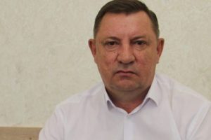 Экс-главу Кормиловского района признали виновным в мошенничестве и отправили в колонию