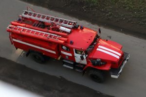 В окрестностях Омска начался пожар после атаки беспилотников (Обновлено)