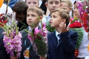 Названы школы-лидеры по числу первоклассников в Омске