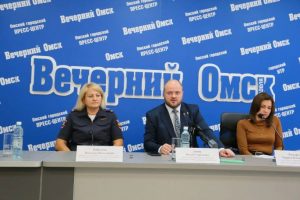 «Безопасность ребенка начинается с примера семьи»: омичам напомнили о важности соблюдения ПДД в преддверии нового учебного года 