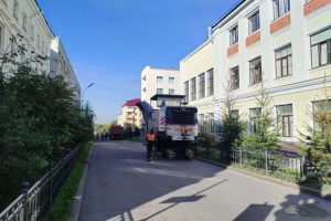 Мэр Омска Шелест сообщил о старте ремонта дороги на улице Чкалова