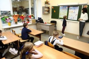 Школы Омской области приняли более 600 учителей с начала года