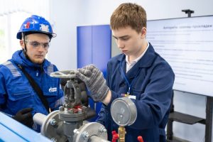На Омском НПЗ рассказали, как студенты осваивают востребованные профессии
 