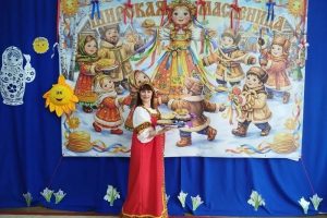 «Я знаю «Ягоду малинку» наизусть»: шуточное интервью с воспитателем ко Дню воспитателя