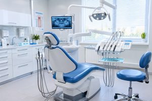 Стоматология в Омске выплатит более 544 тыс. рублей пациенту