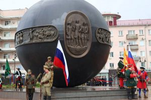 На площади Бухгольца в Омске открыли новый шар «Держава» 