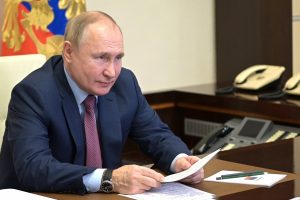 Путин приостановил удары по Киеву, в столице ждут представителей Белого дома