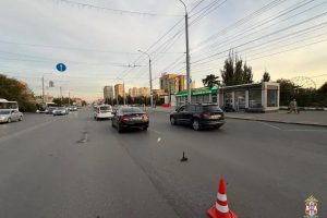 В Омске 16-летний велосипедист получил тяжелые травмы после столкновения с иномаркой