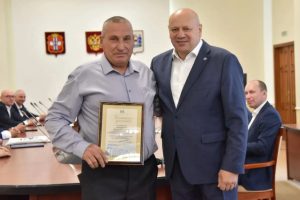 Мэр Шелест и председатель горсовета Корбут поблагодарили омских дорожников