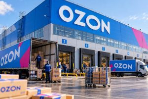 Беспилотники ударили по логистическому центру «Озон» в Омске