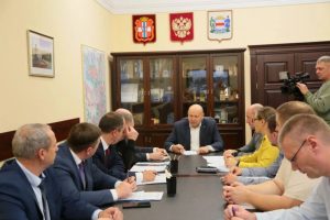 Шелест поручил подать тепло в 52 оставшихся дома до конца недели