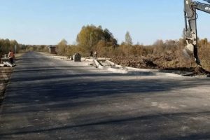 В Тевризском районе завершают ремонт трассы Тара - Усть‑Ишим