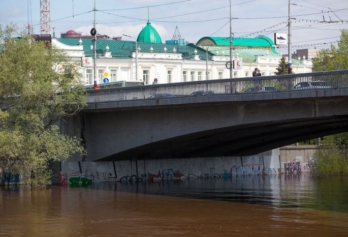 Омск точное. Юбилейный мост Омск. Юбилейный мост Омск рассвет. Любинский мост Омск. Любинский проспект Омск мост.