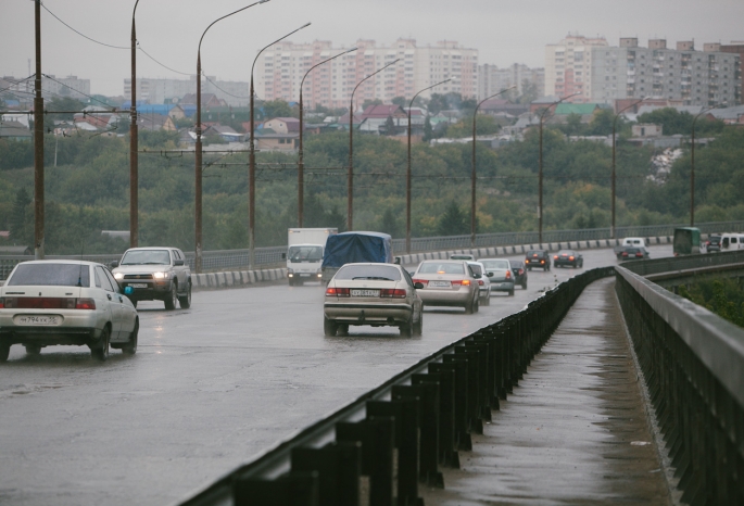 Горбатый мост омск. Октябрьский (горбатый) мост Омск. Октябрьский мост Омск. Горбатый мост Омск 2000.