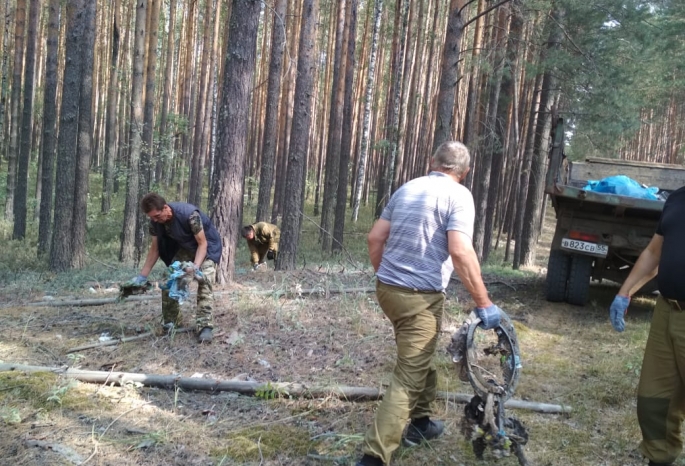 Сплетни в муромцево омская область барахолка. Лес Муромцево Омская область. Медведи в Муромцево Омской области. Муромцевский район криминал. САУ Муромцевский лесхоз.