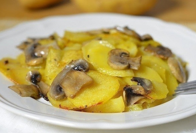 Вкусный ужин: рецепт грибов с картофелем