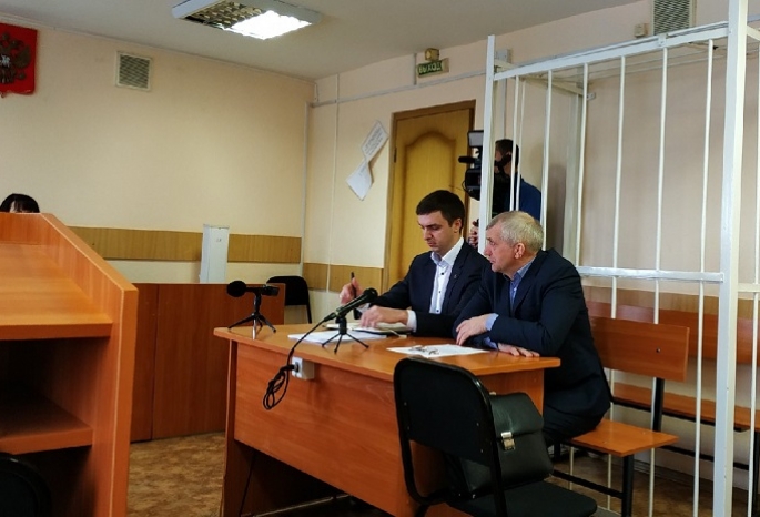 Бывший главный судебный пристав Омской области Витрук был уволен во время судебного процесса по уголовному делу