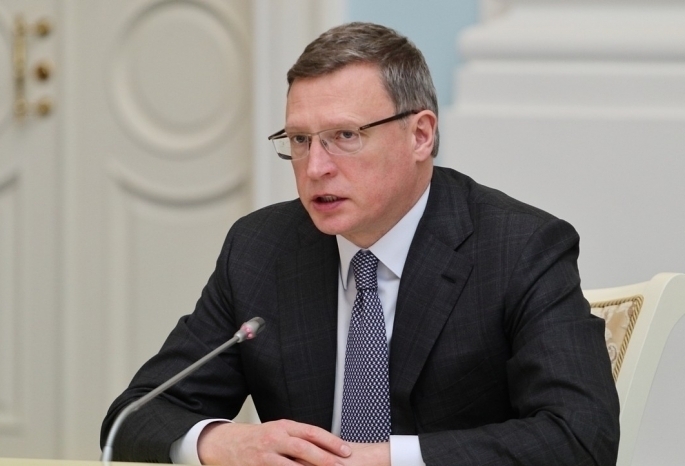 «В сегодняшних условиях пандемии так работать нельзя» — губернатор Бурков об увольнениях в омском минздраве