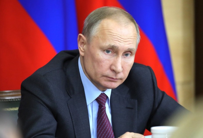 Путин утвердил крупные штрафы за фейки о коронавирусе и нарушение карантина