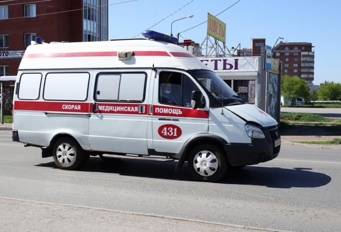 В Омске во дворе дома сбили 9-летнего мальчика